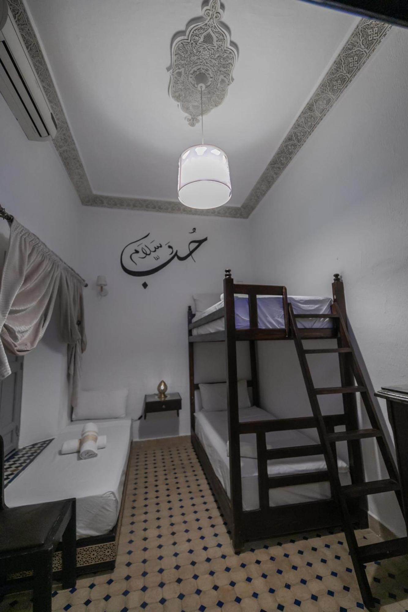 Riad Nayum Fes Exterior photo